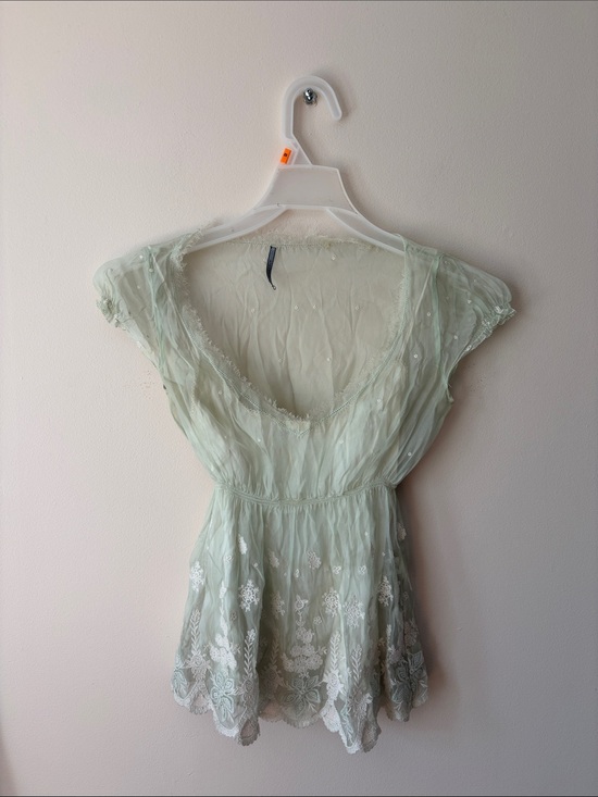 Élie Tahari Tops - Sheer Lace-Trim V-Neck Blouse in Pale Mint